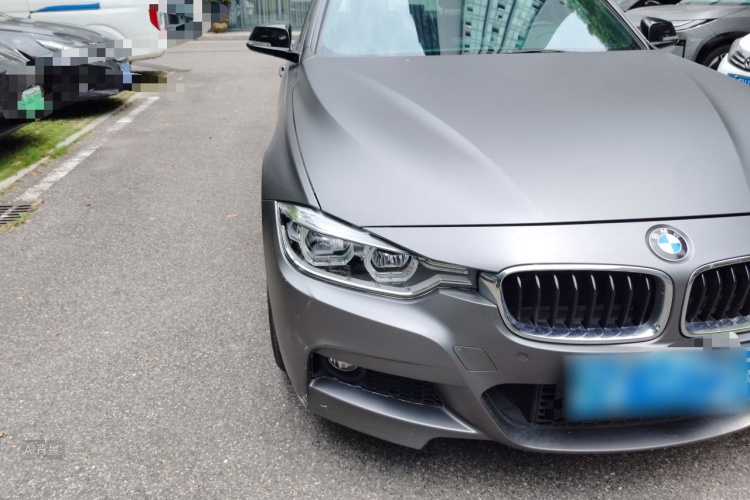 BMW 3 Series 2018 car image #8