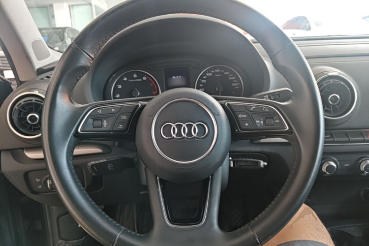 Audi A3 2020 car image #11