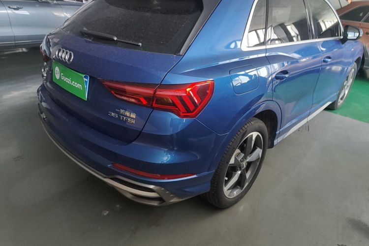 Audi Q3 2020 car image #8