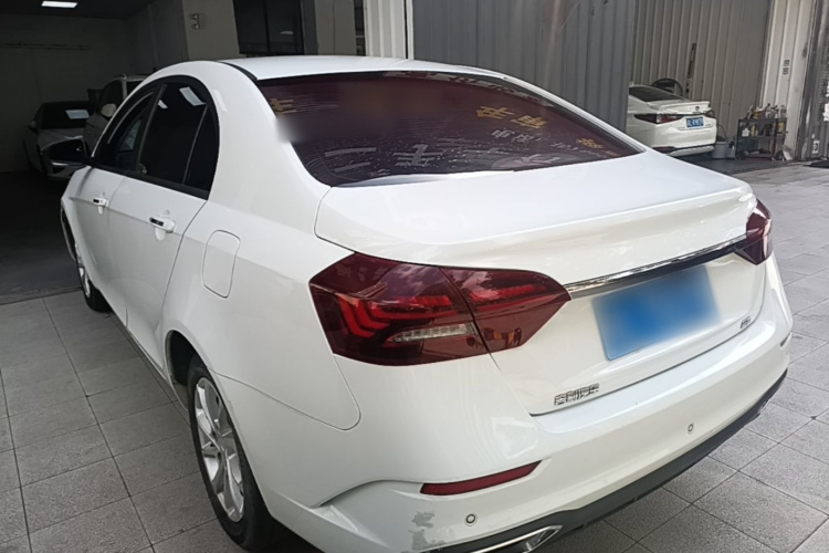 GEELY Emgrand 2022 #5 GEELY Emgrand 2022 car image #5