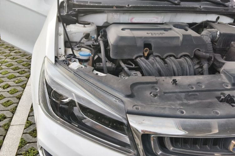 GEELY Emgrand 2018 #28 GEELY Emgrand 2018 car image #28