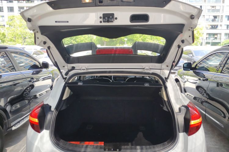 GEELY Emgrand GS 2017 car image #19