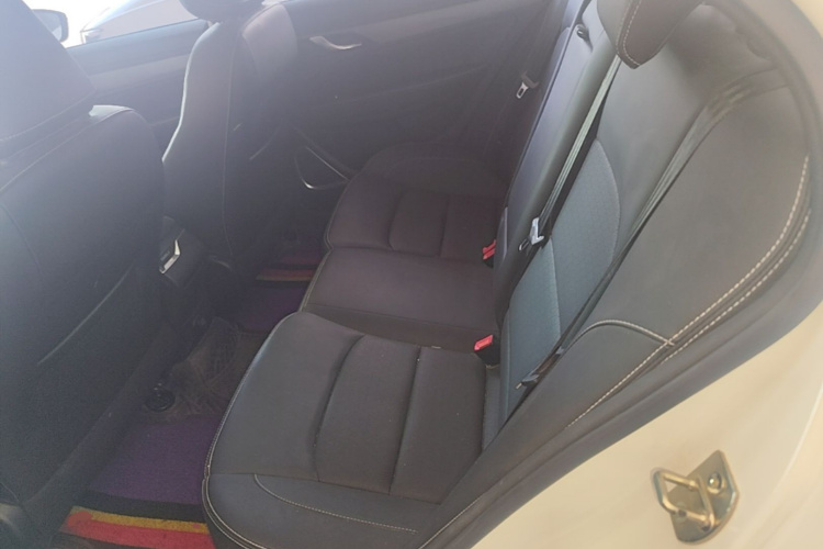 GEELY Emgrand 2021 car image #17