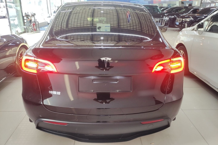 Tesla Model Y 2023 #6 Tesla Model Y 2023 image de voiture #6