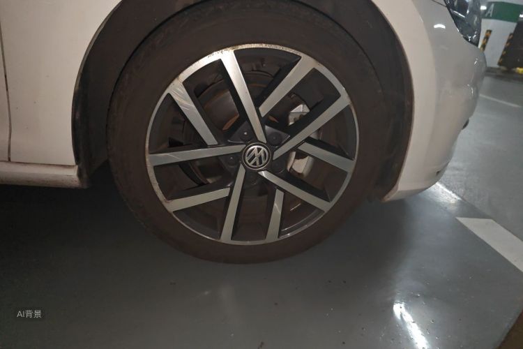 Volkswagen Golf 2020 car image #9