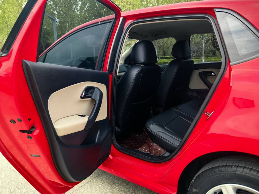 Volkswagen Polo 2013 immagine di auto #6