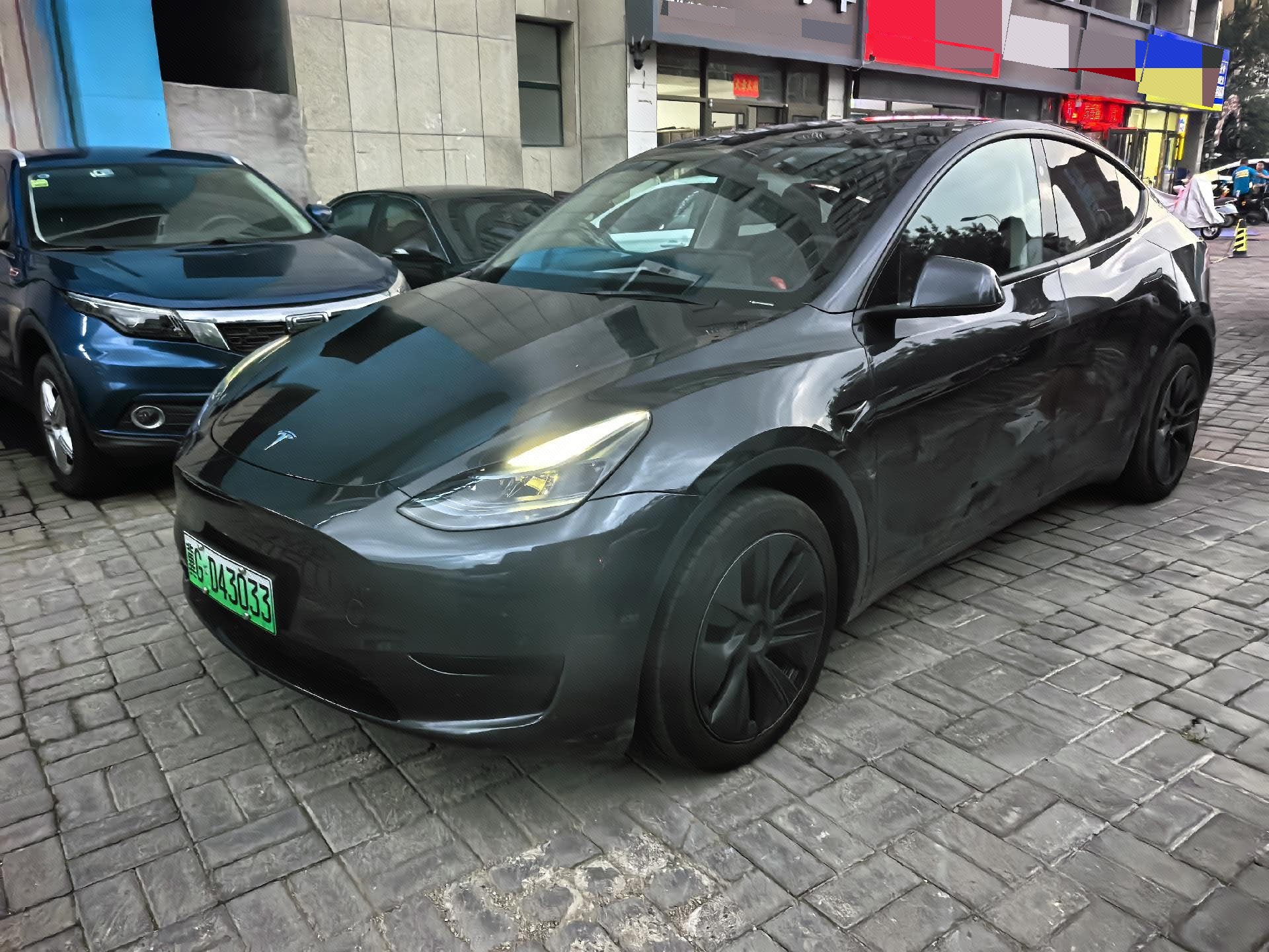 Tesla Model Y 2024 car image 