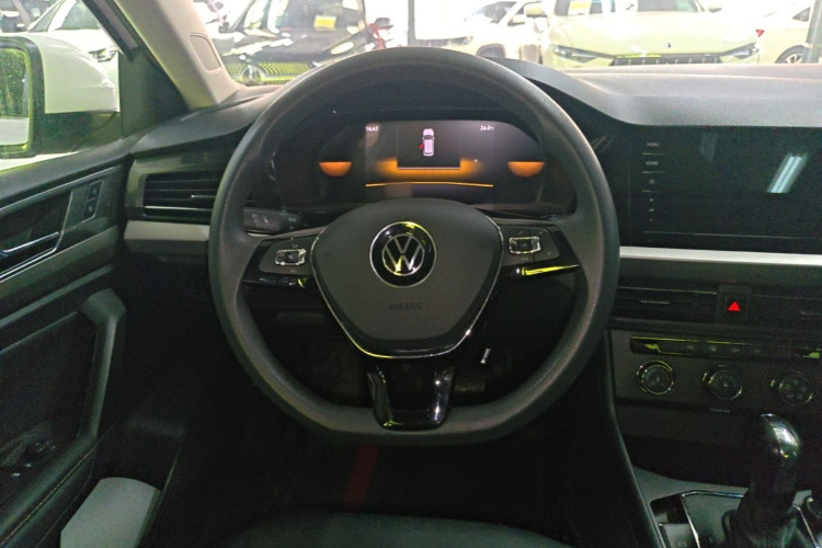 Volkswagen Lavida 2021 car image #11