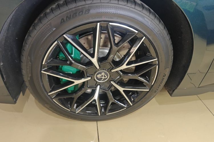 BYD Han 2022 immagine di auto #9