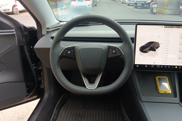 Tesla Model 3 2024 immagine di auto #11