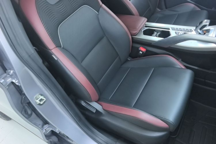 GEELY Coolray 2021 car image #24