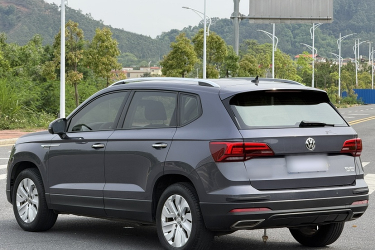 Volkswagen Tharu 2019 immagine di auto #5