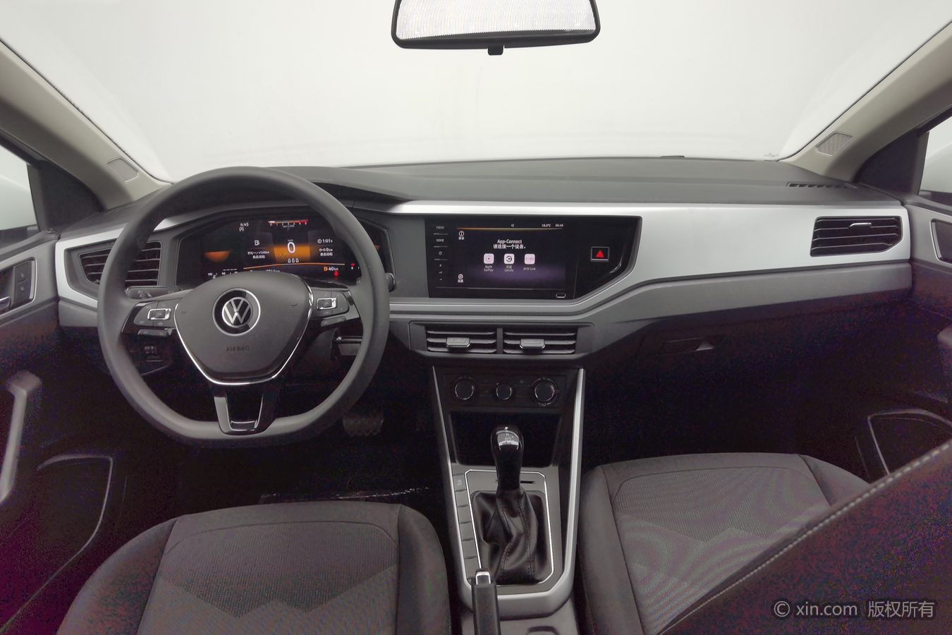 Volkswagen Polo 2023 car image #12