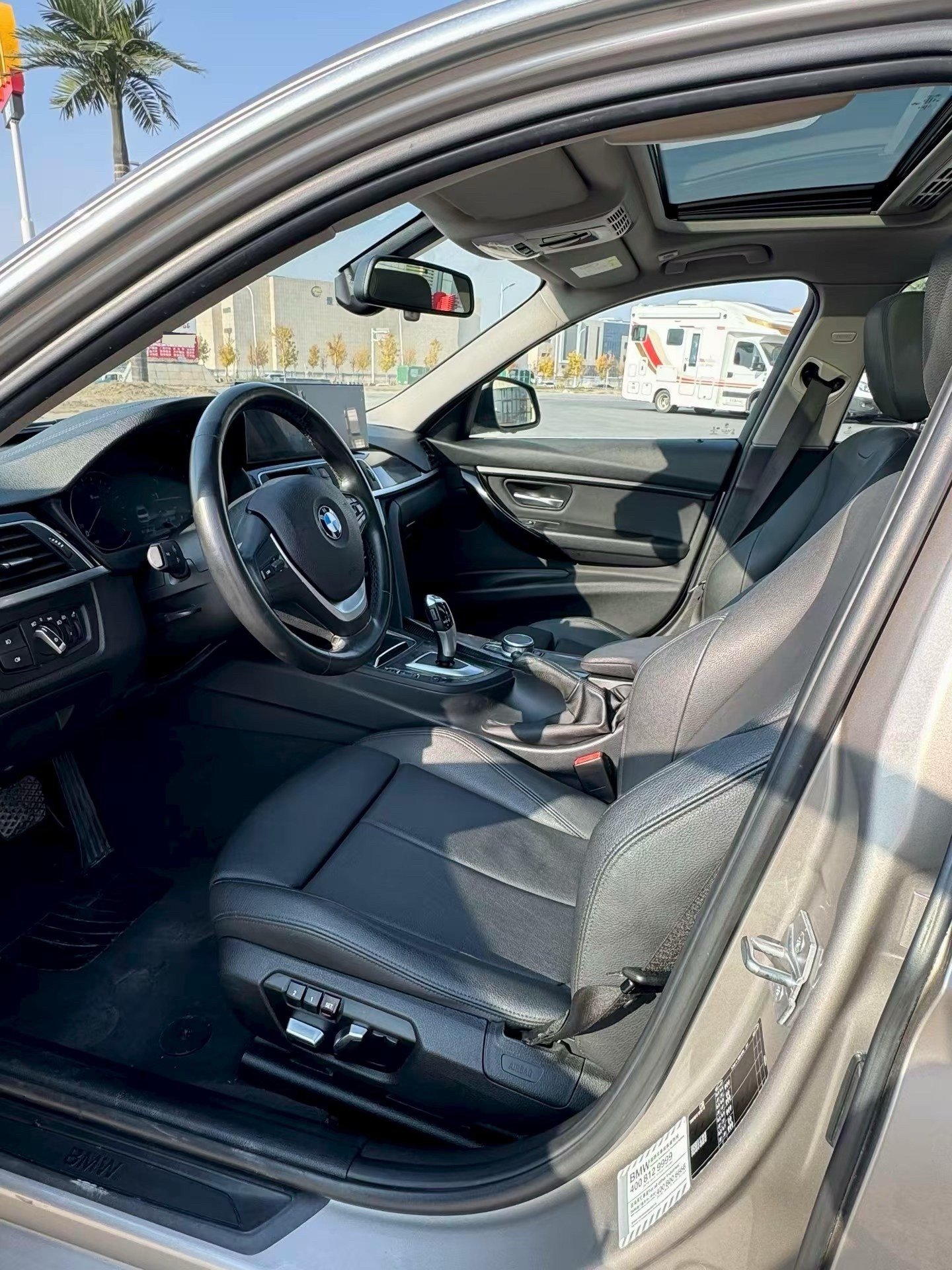 BMW 3 Series 2019 car image #4