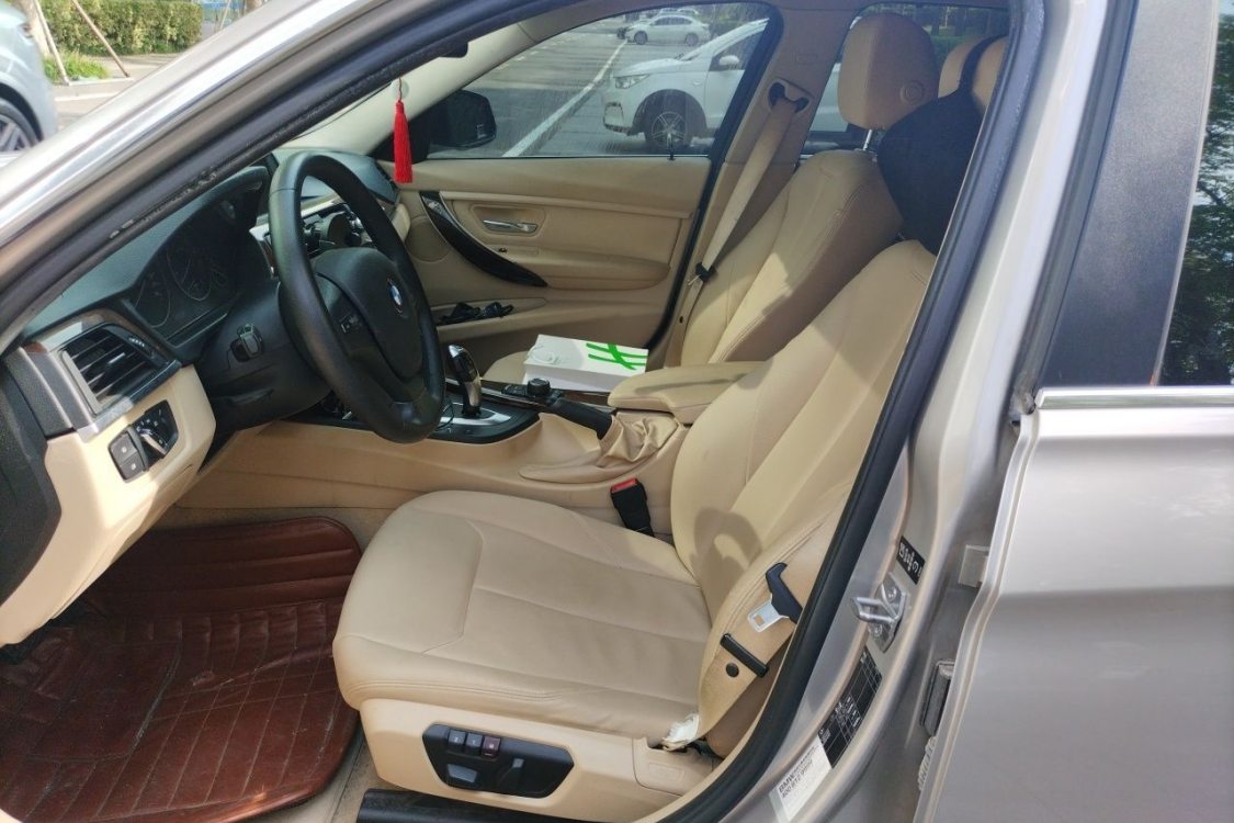 BMW 3 Series 2012 #18 BMW 3 Series 2012 car image #18
