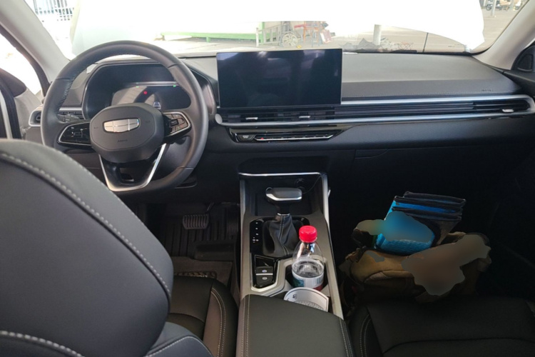 GEELY Emgrand 2025 #10 GEELY Emgrand 2025 car image #10