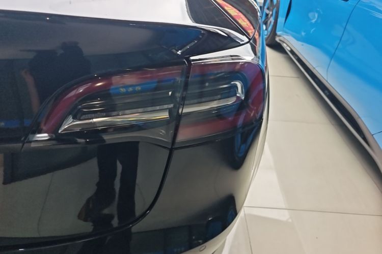 Tesla Model 3 2020 car image #8