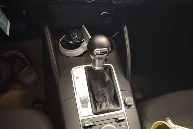 Audi A3 2016 car image #14