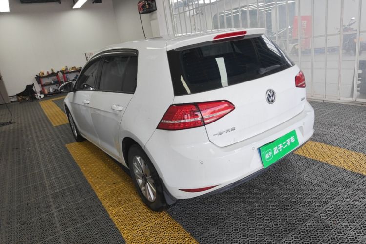 Volkswagen Golf 2016 car image #7