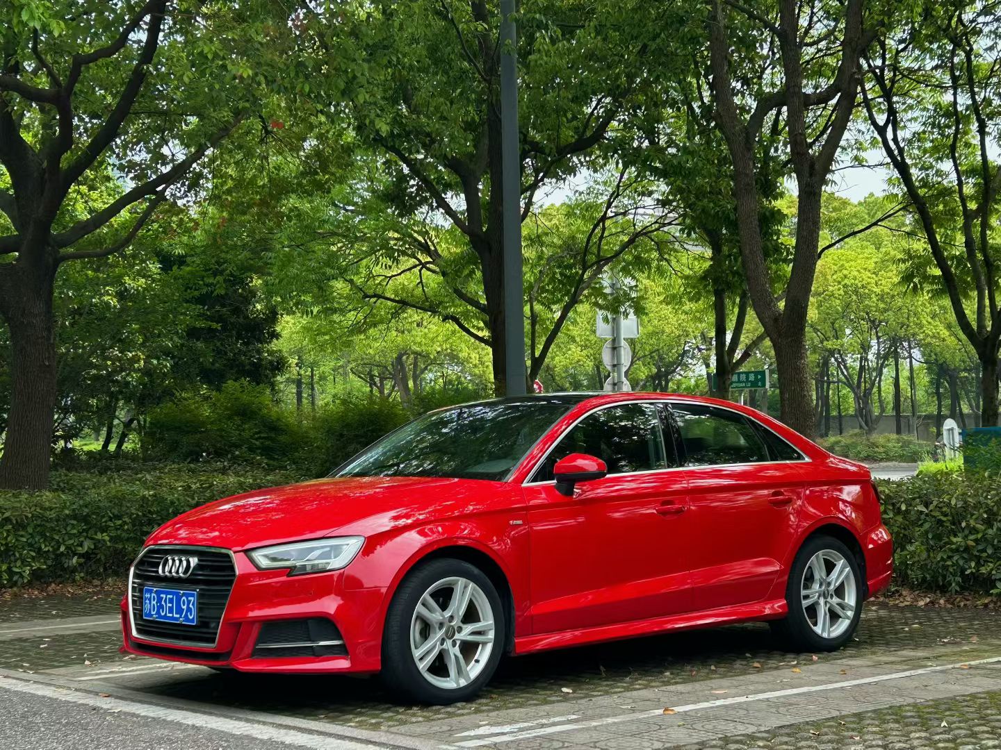Audi A3 2018 car image 