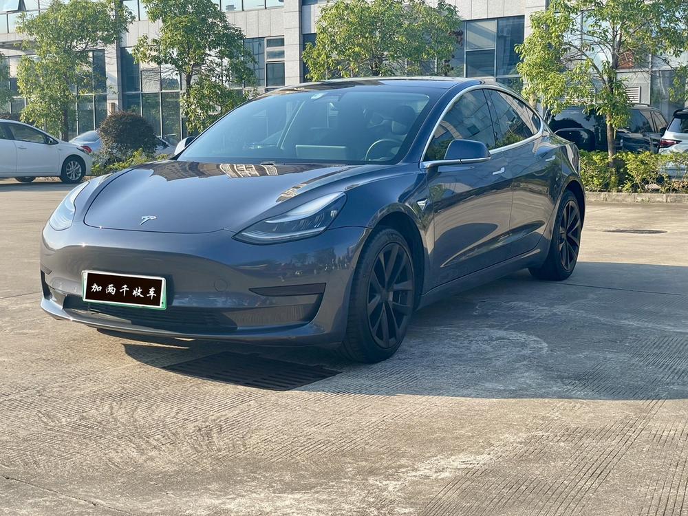 Tesla Model 3 2020 car image 
