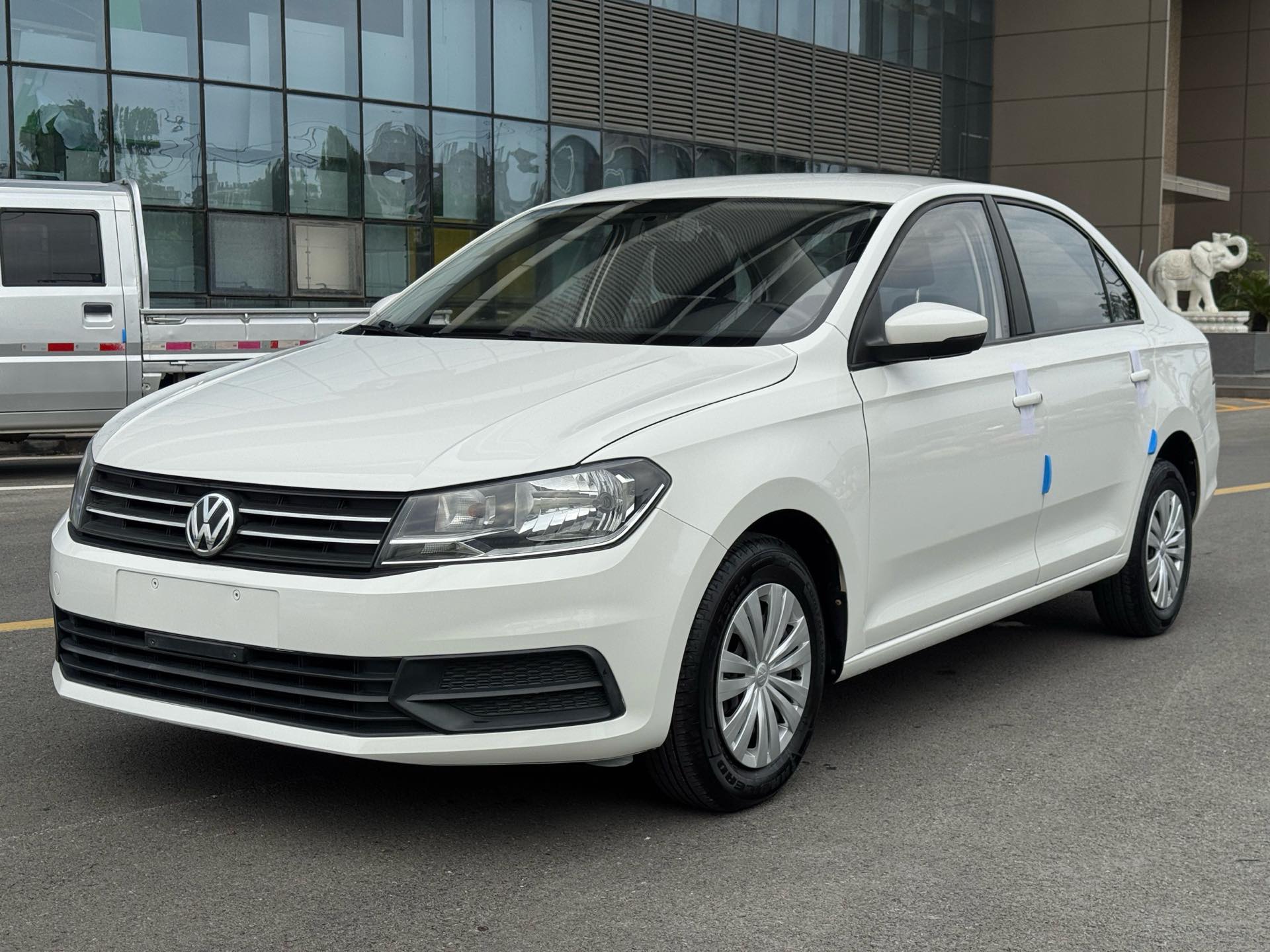 Volkswagen Santana 2018 car image 