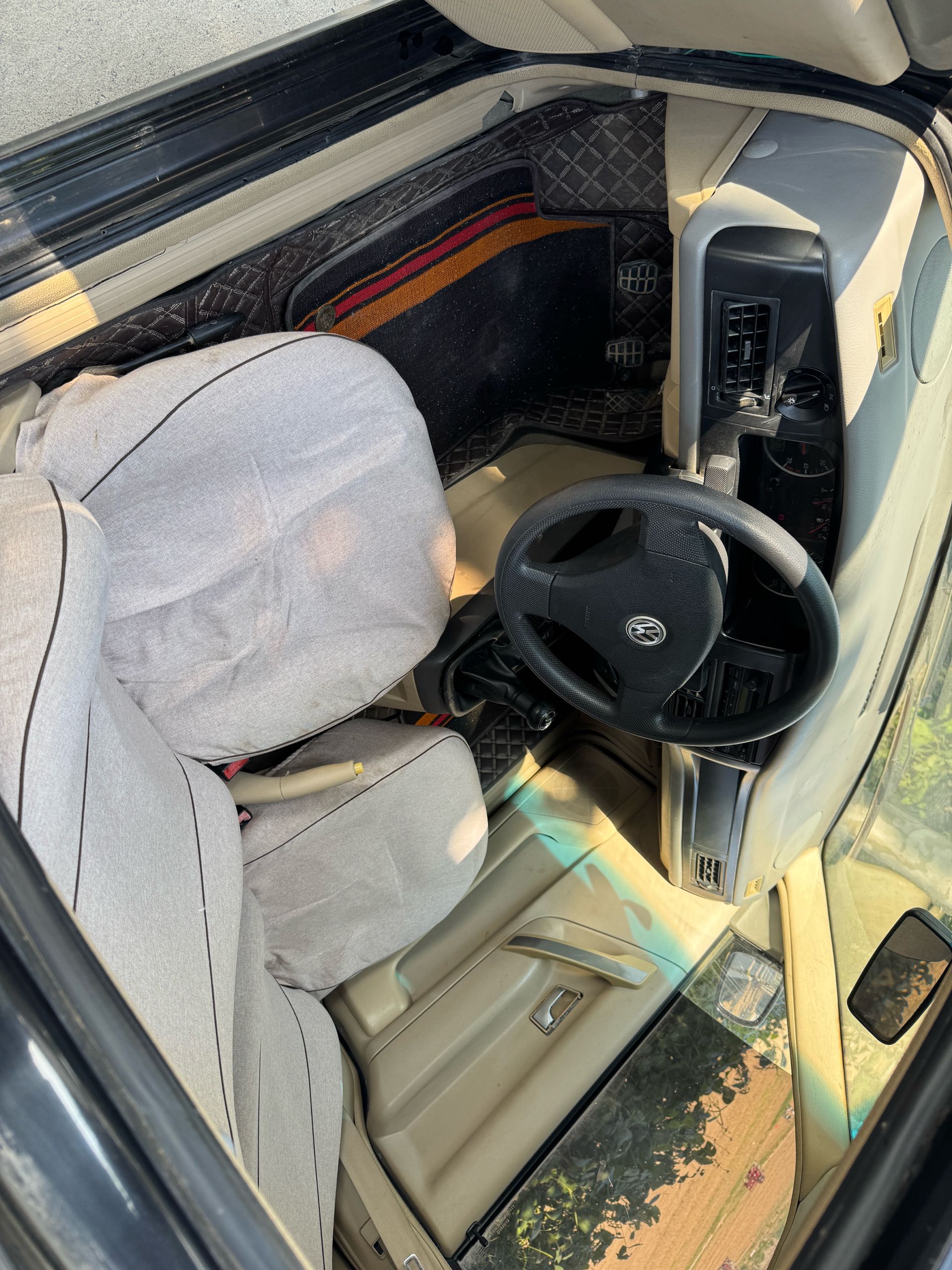 2013 car image #6
