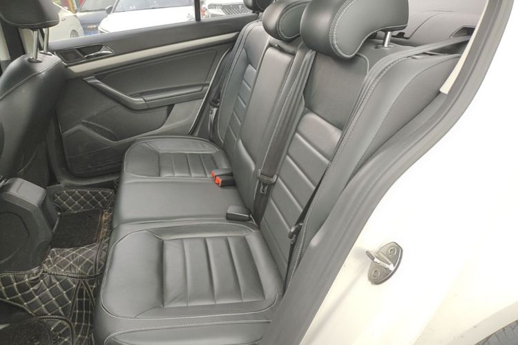 Volkswagen Lavida 2017 car image #17