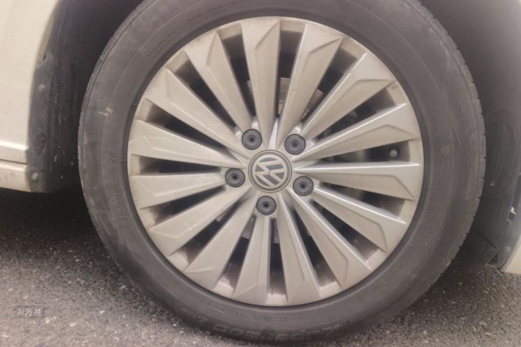 Volkswagen Lavida 2019 car image #9