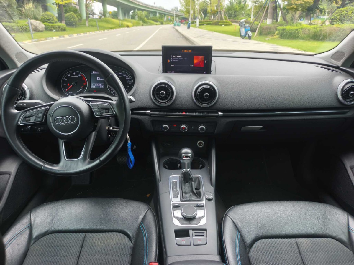 Audi A3 2018 car image #7