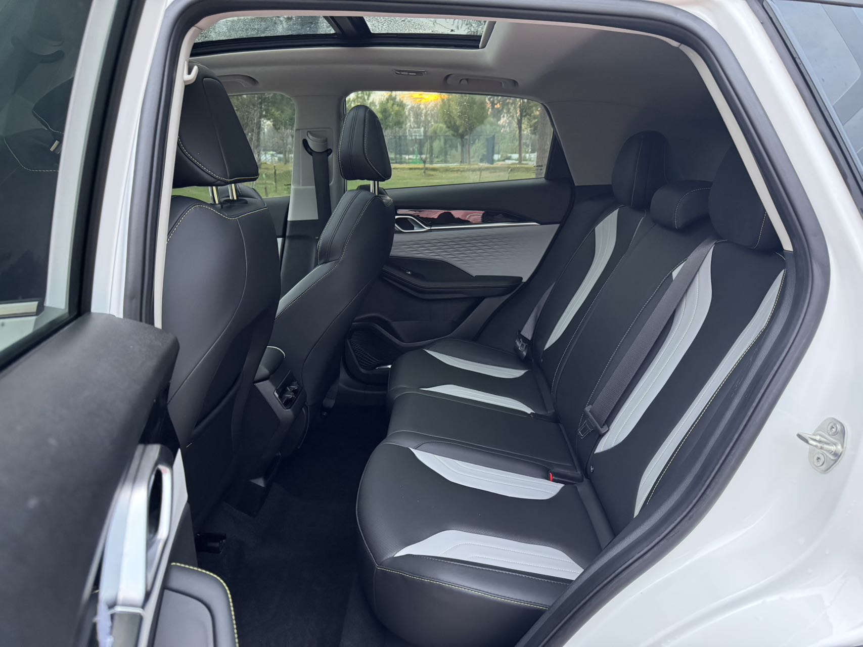 GEELY Coolray 2024 #9 GEELY Coolray 2024 imagem de carro #9
