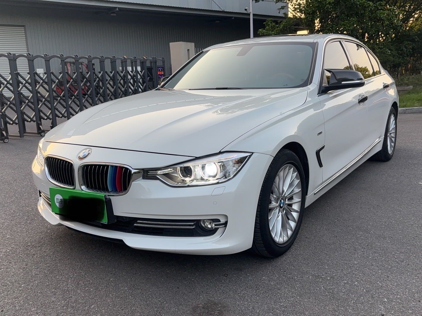 BMW 3 Series 2015 BMW 3 Series 2015 car image