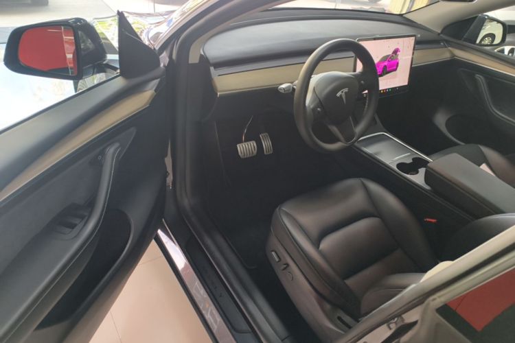 Tesla Model Y 2022 #12 Tesla Model Y 2022 car image #12
