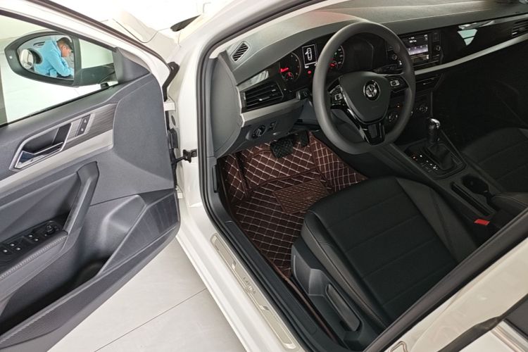 Volkswagen Lavida 2020 car image #16