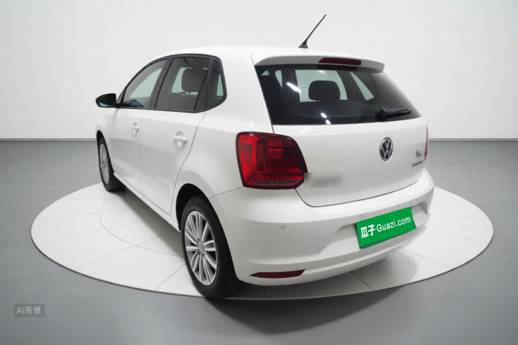 Volkswagen Polo 2015 car image #5