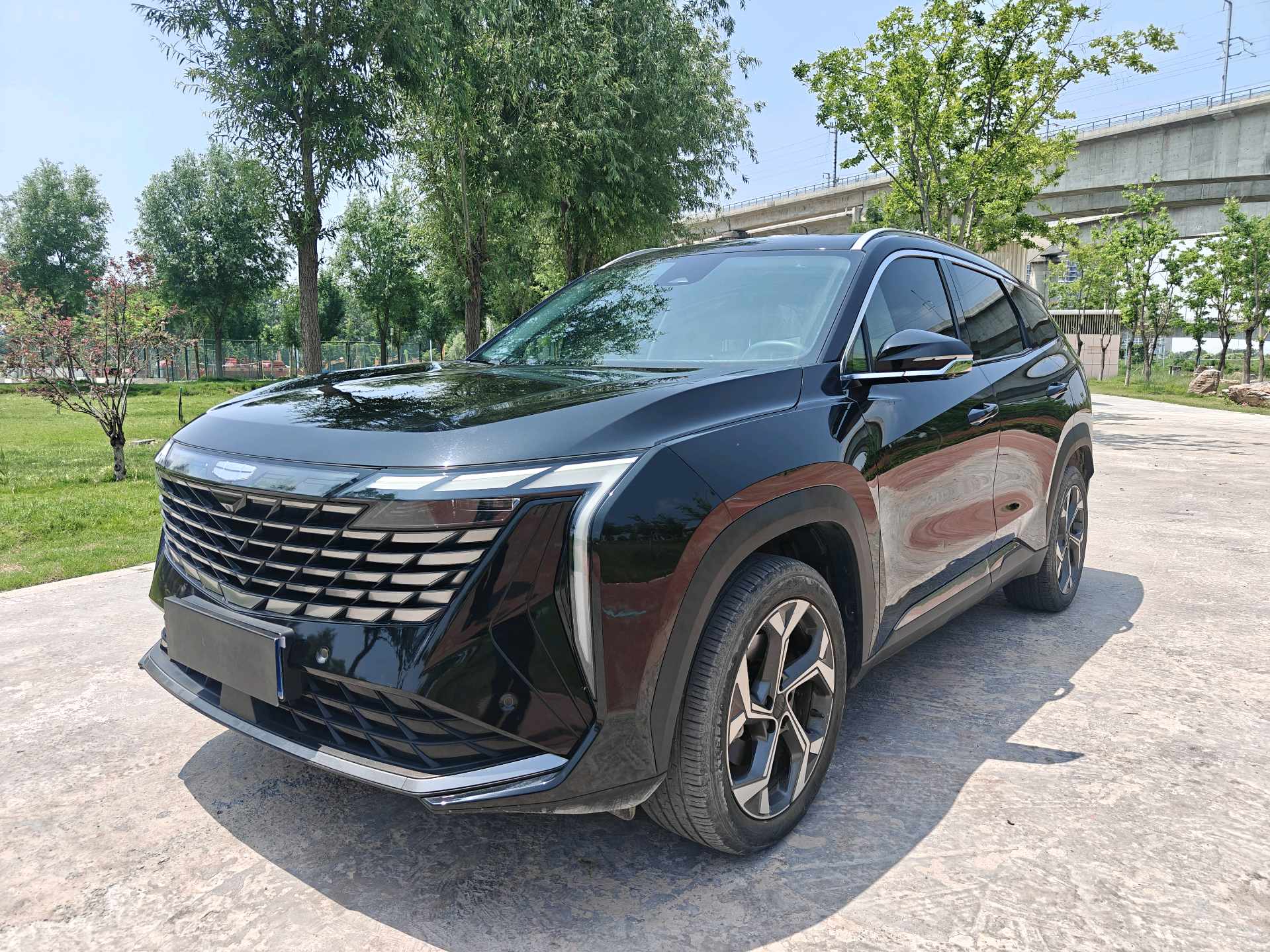 GEELY Boyue L 2023 car image 