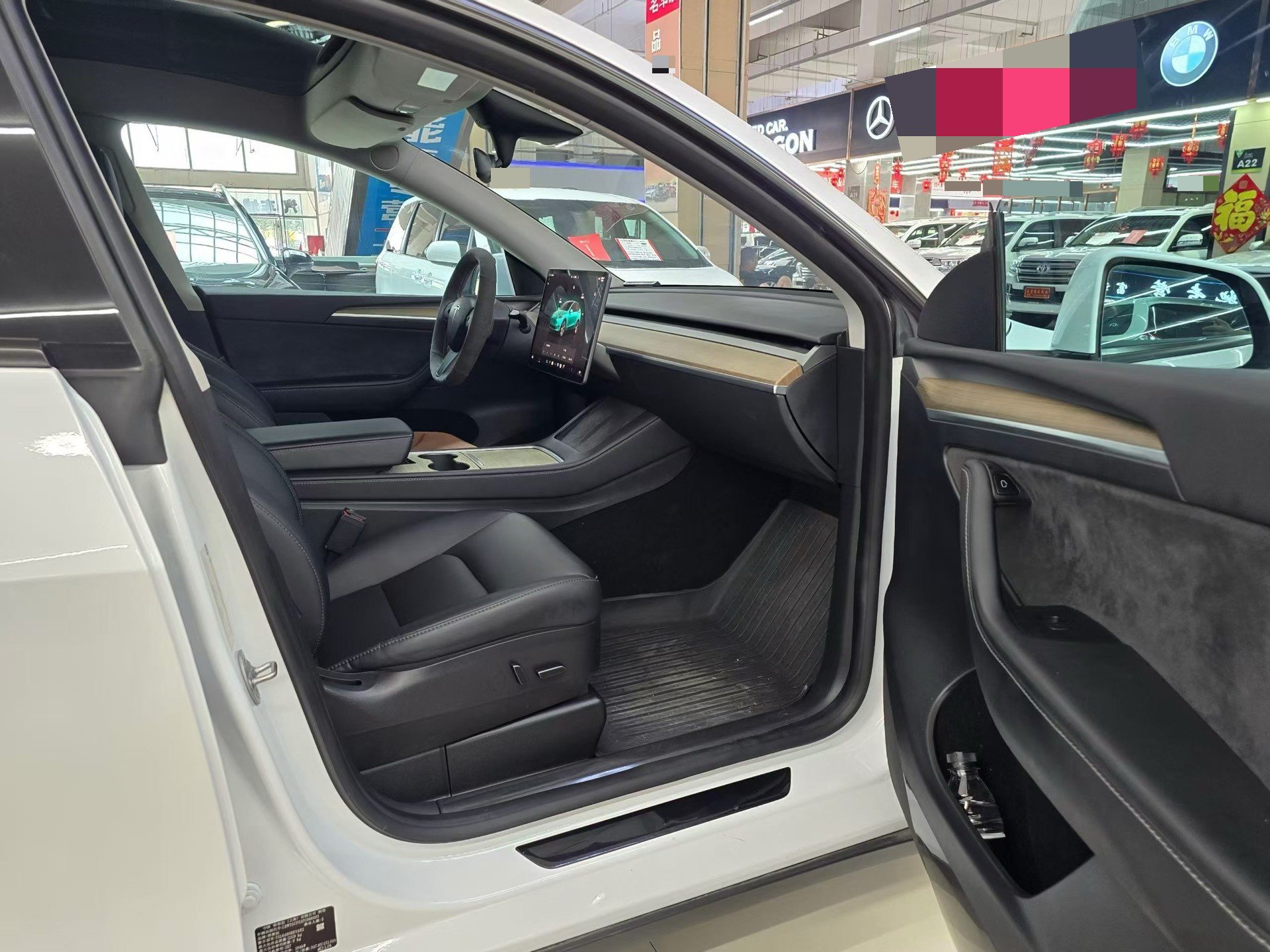 Tesla Model Y 2023 #9 Tesla Model Y 2023 car image #9