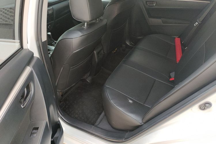 Toyota Corolla 2019 immagine di auto #17