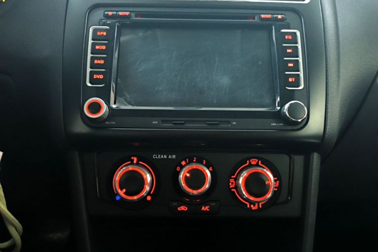 Volkswagen Polo 2016 #13 Volkswagen Polo 2016 car image #13