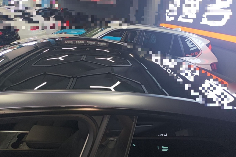 Tesla Model Y 2021 car image #25