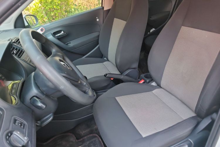 Volkswagen Polo 2016 car image #15