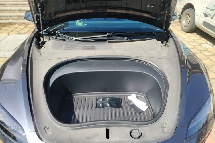 Tesla Model 3 2024 car image #22