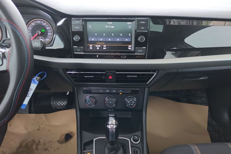 Volkswagen Lavida 2020 car image #13