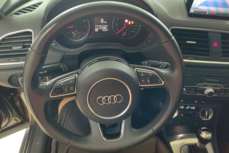 Audi Q3 2016 #11 Audi Q3 2016 car image #11