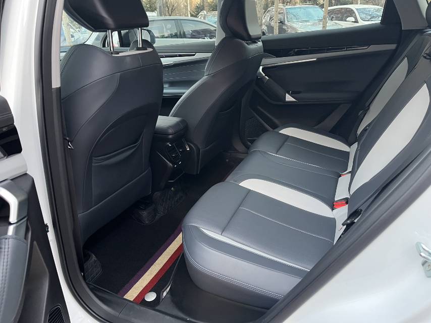 GEELY Boyue L 2025 imagen de coche #6