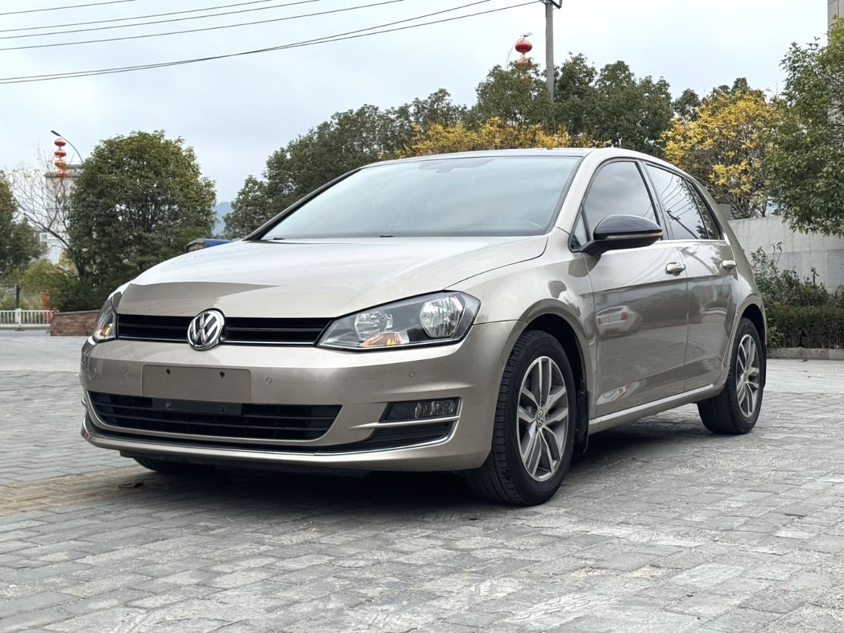 Volkswagen Golf 2017 car image 