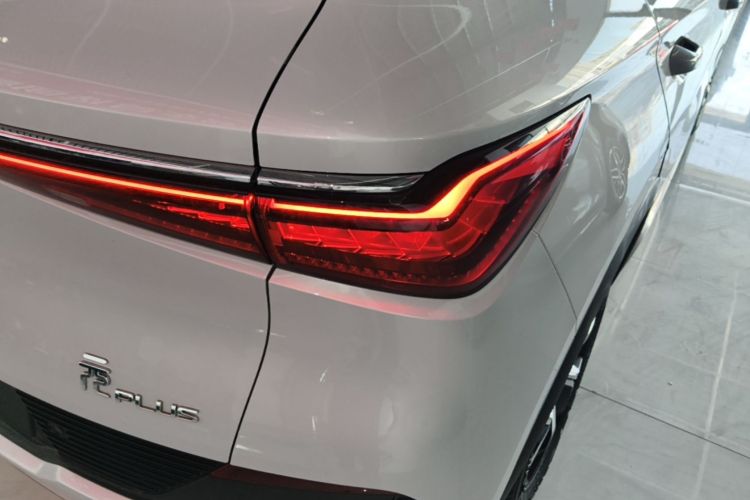 BYD Yuan Plus 2023 صورة سيارة #8
