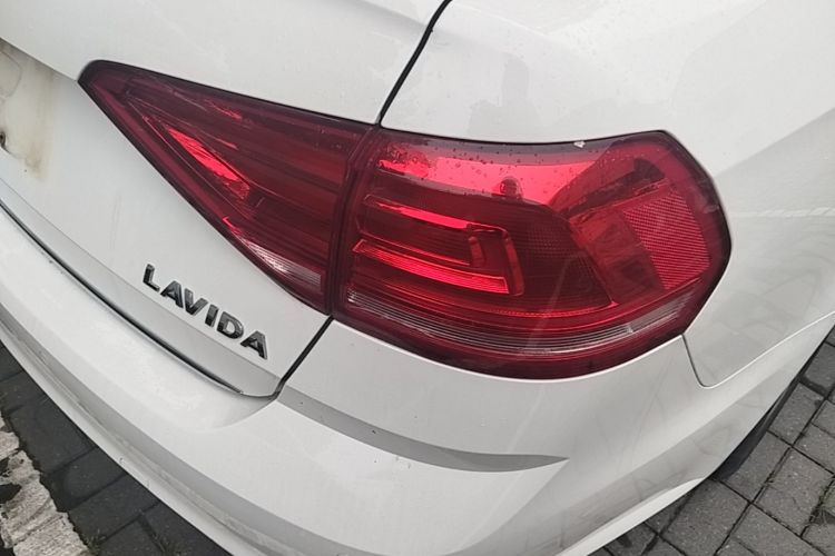 Volkswagen Lavida 2018 car image #8