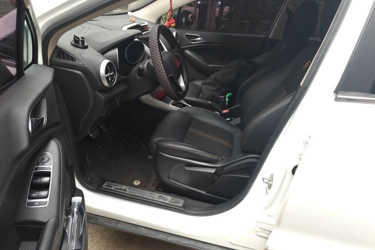 BYD Yuan 2018 car image #9