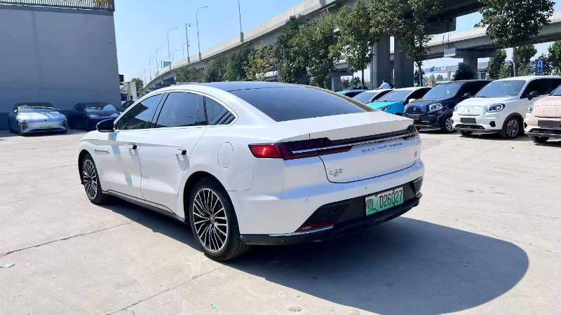 BYD Han 2021 صورة سيارة #3